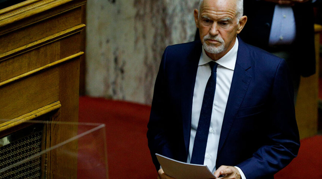 Γιώργος Παπανδρέου στη Βουλή - Ζήτησε την απόσυρση του νομοσχεδίου για τις πορείες