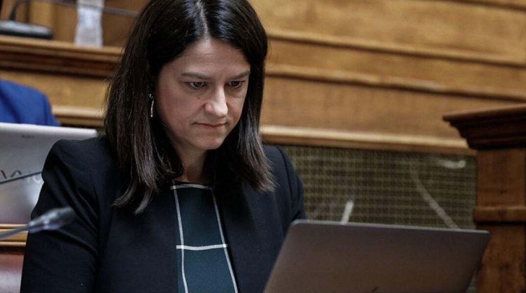 Νίκη Κεραμέως 