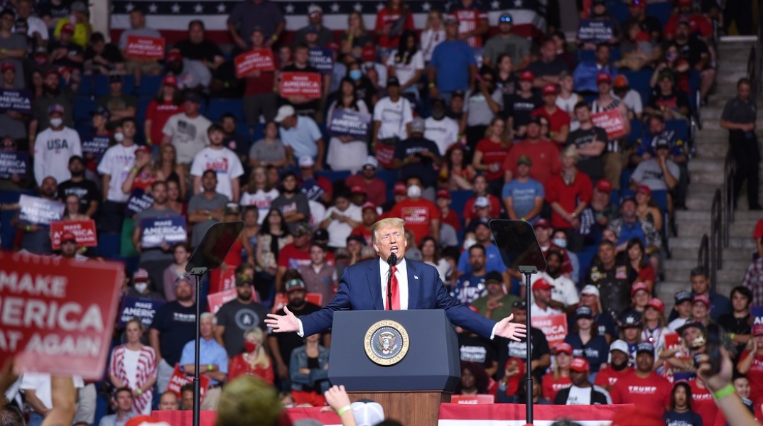 Ο Ντόναλντ Τραμπ στην ομιλία του στην Τάλσα