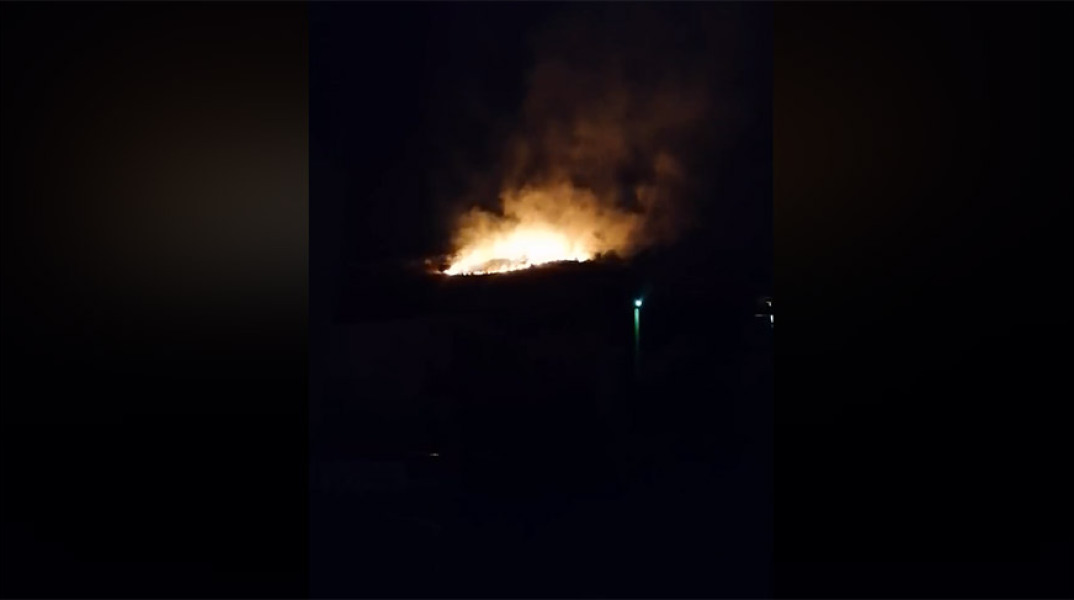 Φωτιά στο Πέραμα Αττικής 