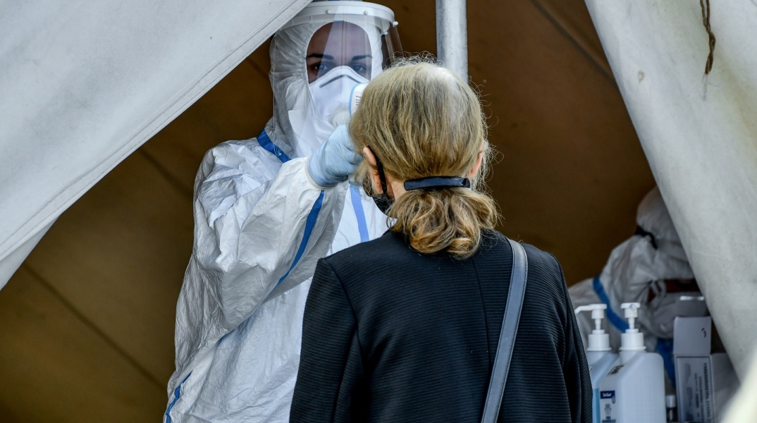 Αιφνίδια αύξηση κρουσμάτων κορωνοϊού καταγράφεται στην Περιφέρεια Δυτικής Μακεδονίας – Τρία άτομα νοσηλεύονται στο νοσοκομείο