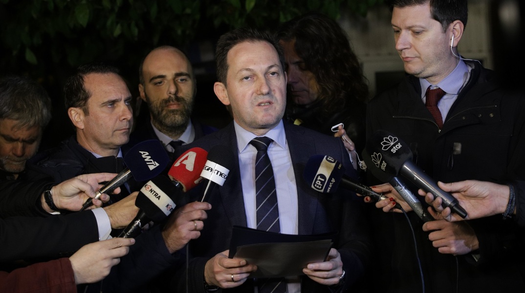 O κυβερνητικός εκπρόσωπος κατηγόρησε την αξιωματική αντιπολίτευση για μικροπολιτική, με αφορμή το θέμα της μετατροπής της Αγίας Σοφίας σε τζαμί