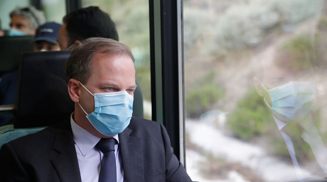 Ο Κώστας Αχ. Καραμανλής, υπουργός Υποδομών και Μεταφορών εγκαινίασε τη νέα γραμμή του Προαστιακού «Κιάτο - Ροδοδάφνη»