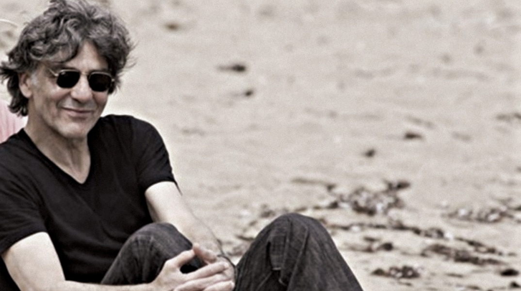 Ο δημοσιογράφος και συγγραφέας Μηνάς Βιντιάδης μιλάει για τη δική του Αμοργό.