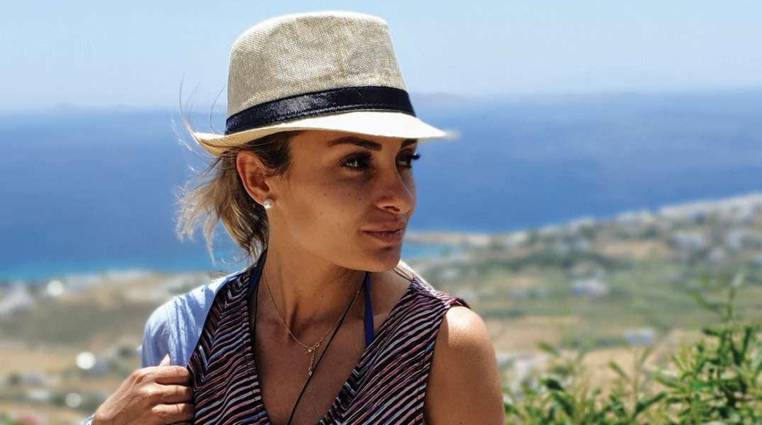 H Tήνος της Βασιλικής Μιλλούση