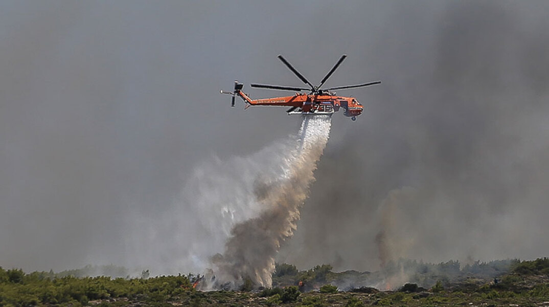 Φωτιά στο Λαύριο
