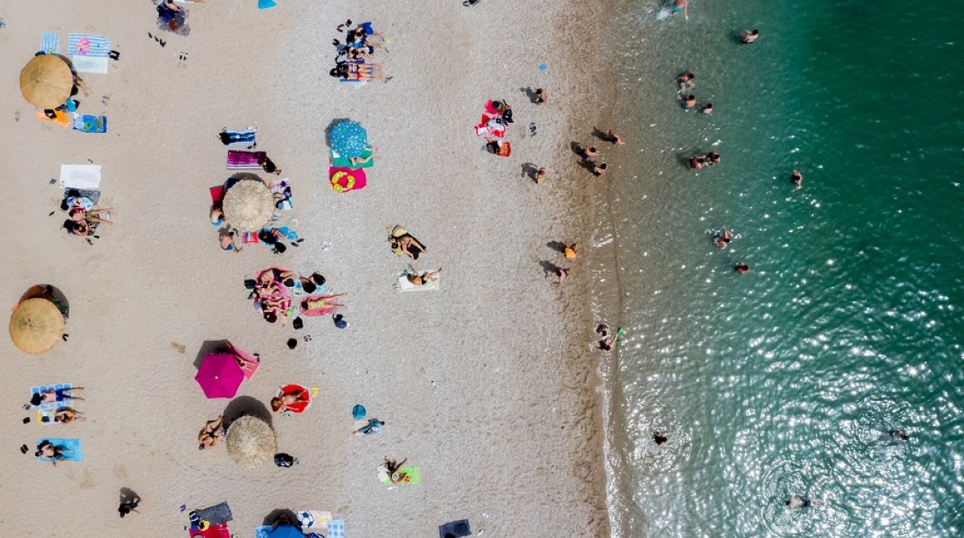 Παραλία - Ομπρέλες