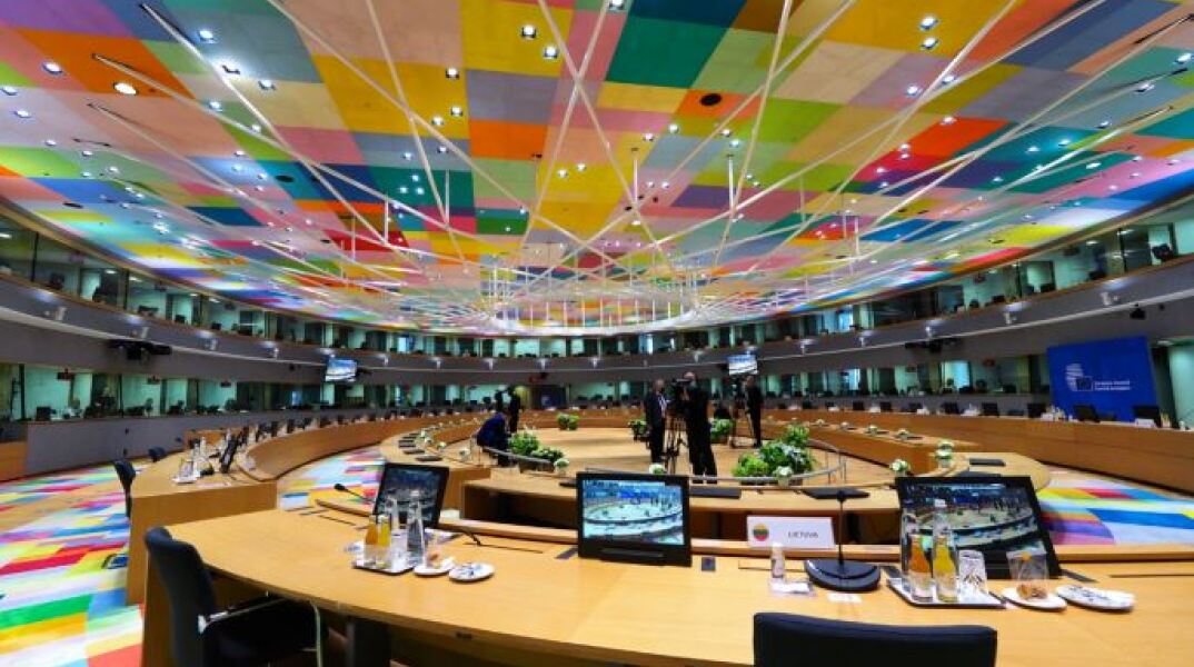 Η αίθουσα της Συνόδου Κορυφής 