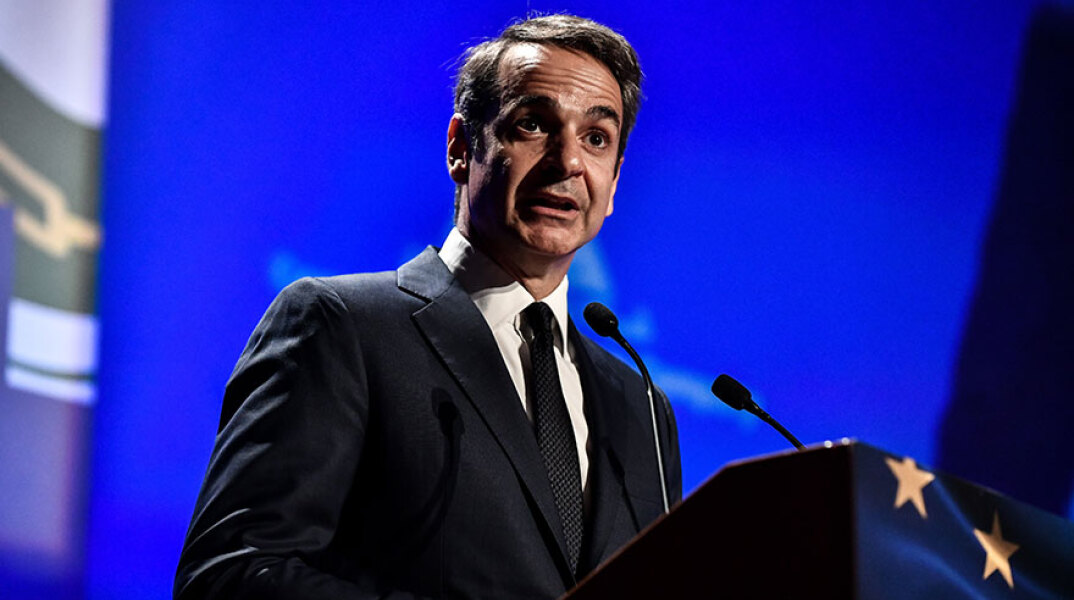 mitsotakis-omilia-apokatastasi-dimokratias.jpg