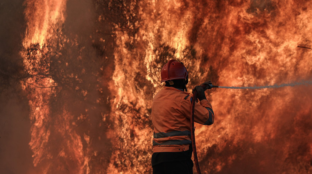  ΠΥΡΚΑΓΙΑ ΣΤΙΣ ΚΕΧΡΙΕΣ ΚΟΡΙΝΘΙΑΣ 