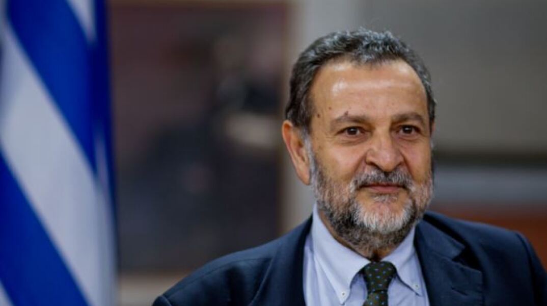 Βασίλης Κεγκέρογλου 