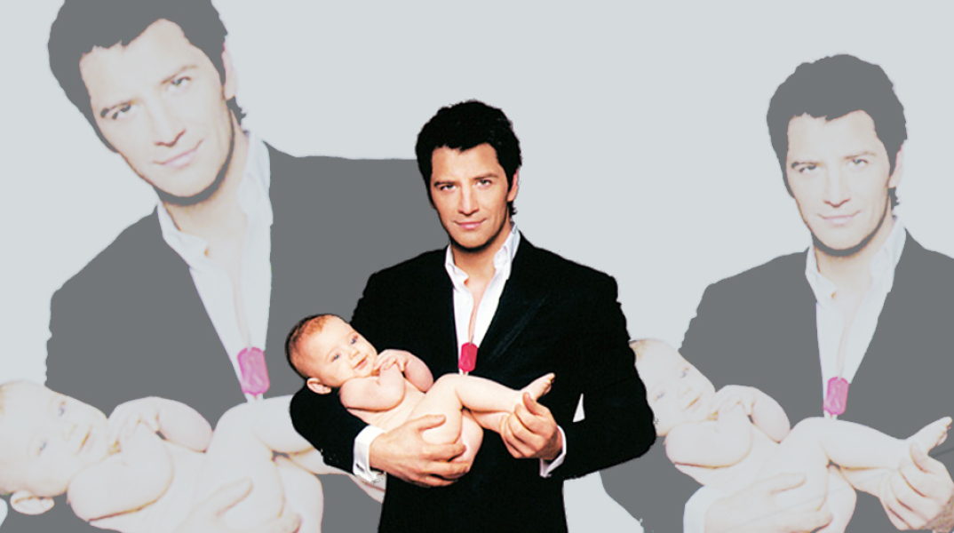 Ο Σάκης Ρουβάς όταν, συμβάλλοντας στην καμπάνια κατά του AIDS, είχε φωτογραφηθεί από τον Τάκη Διαμαντόπουλο για τη δράση stopaids.