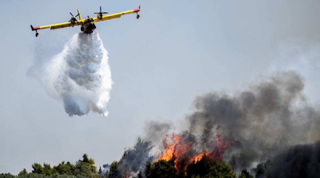 Φωτιά στις Κεχριές Κορινθίας 
