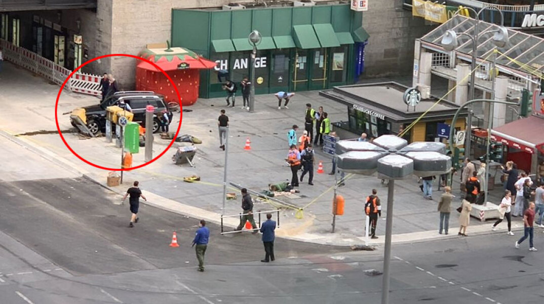 Τρόμος στο Βερολίνο: Αυτοκίνητο παρέσυρε πεζούς, τραυματίζοντας επτά άτομα