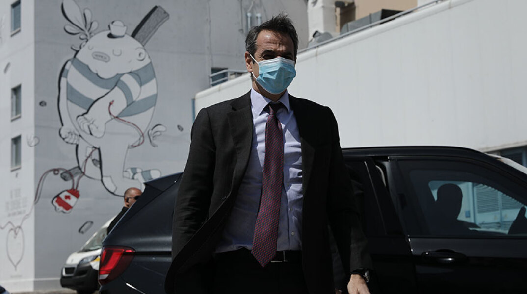 Το πόσο σημαντική είναι η χρήση μάσκας τονίζει ο Κυριάκος Μητσοτάκης στο νέο του μήνυμα για τον κορωνοϊό προς τους πολίτες