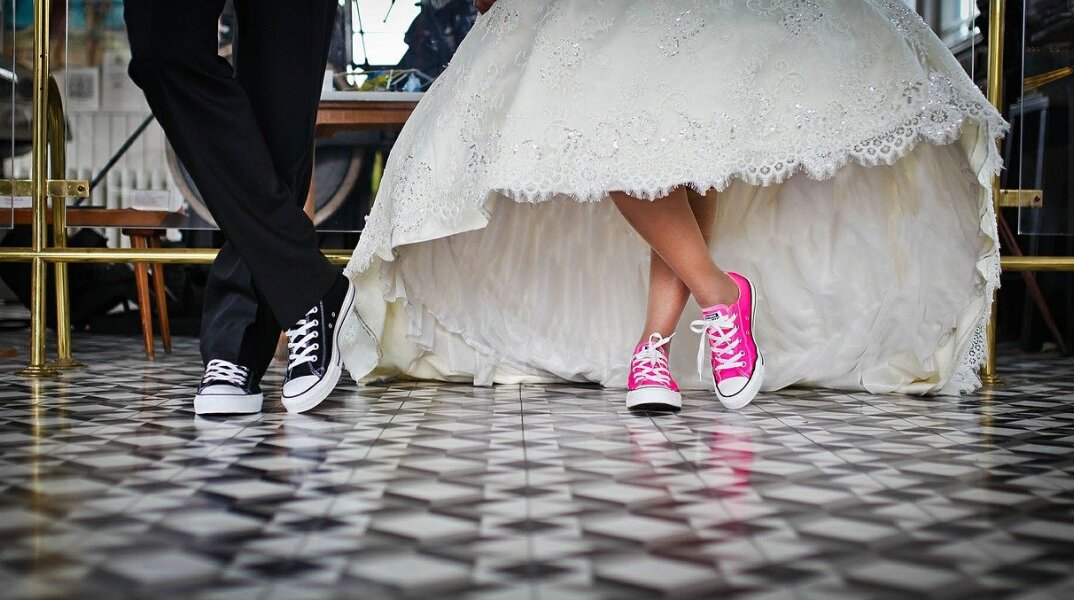 Έρευνα: Ο γάμος δεν φέρνει την ευτυχία