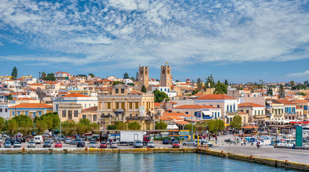 Το λιμάνι της Αίγινας