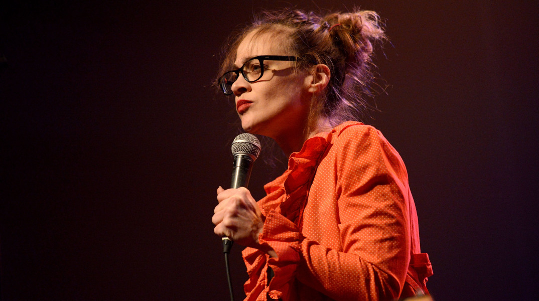Η Αμερικανίδα τραγουδοποιός Fiona Apple 