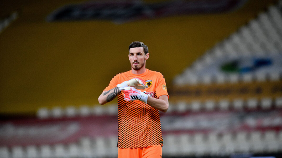 Βασίλης Μπάρκας: Η ΑΕΚ πούλησε τον τερματοφύλακα στη Σέλτικ