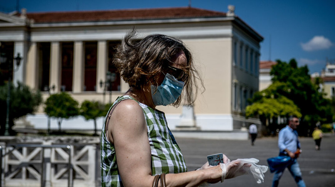 Υποχρεωτική η μάσκα για τον κορωνοϊό από σήμερα Τετάρτη 29 Ιουλίου 2020 στους περισσότερους κλειστούς χώρους