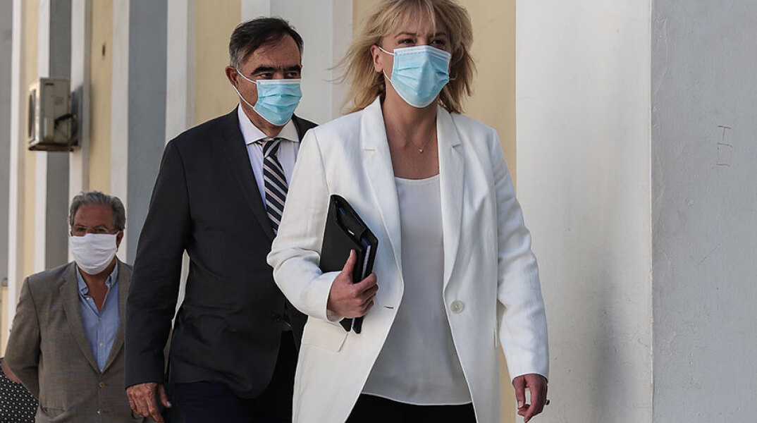 Στον ανακριτή η Ρένα Δούρου για τη φωτιά στο Μάτι με τους 102 νεκρούς - Πήρε προθεσμία για να απολογηθεί