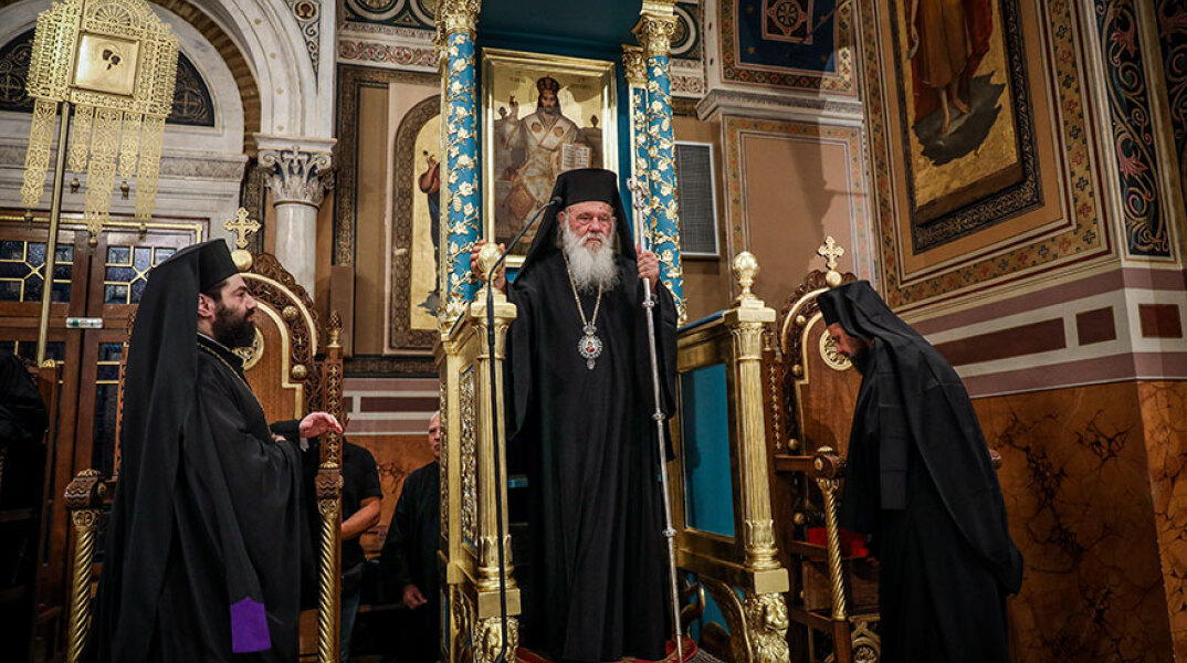 Αρχιεπίσκοπος Ιερώνυμος: Τάσσεται υπέρ της χρήσης μάσκας στις εκκλησίες, εφόσον το προτείνουν οι ειδικοί