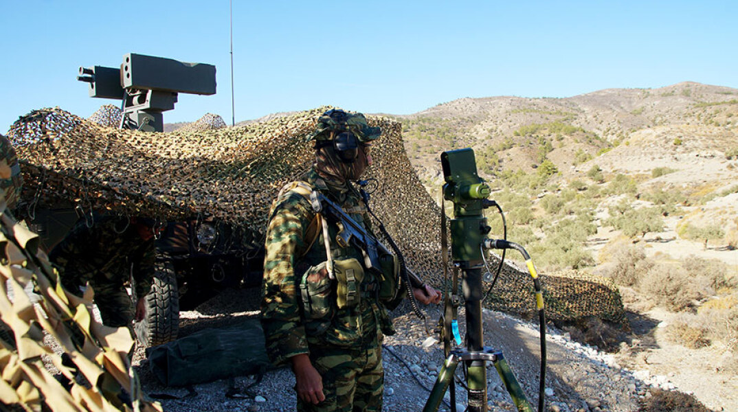 Υποχρεωτική γίνεται η χρήση μάσκας για τον κορωνοϊό στις Ένοπλες Δυνάμεις