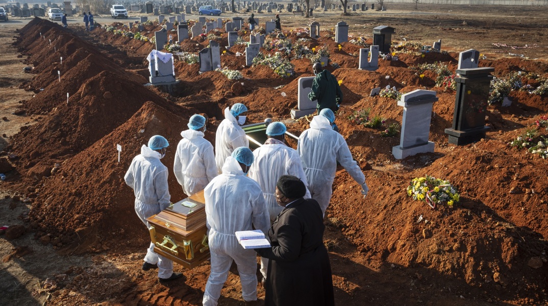 Έσπασαν το φράγμα των 500.000 τα κρούσματα COVID-19 στη Νότια Αφρική – 8.153 θάνατοι έχουν σημειωθεί έως σήμερα 