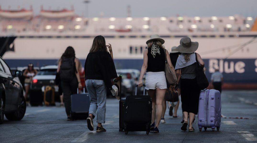 Αυξάνεται η πληρότητα στα πλοία, με απόφαση που δημοσιεύθηκε σε ΦΕΚ – Ποια μέτρα λαμβάνονται για την αποτροπή διάδοσης του κορωνοϊού 