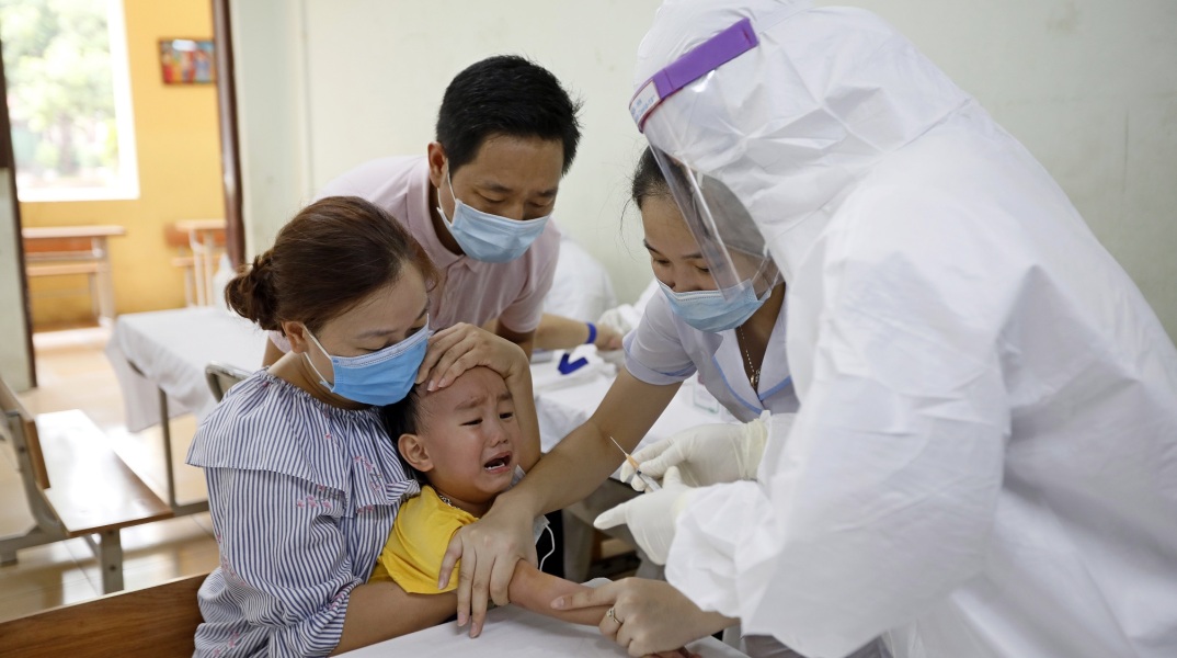 «Άνευ προηγουμένου μέτρα» για να καταπολεμήσουν την έξαρση της πανδημίας στο Βιετνάμ, πιο μεταδοτικό εμφανίζεται το στέλεχος του κορωνοϊού