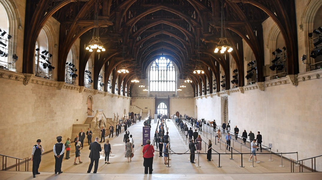 Βρετανία: Βουλευτής των Τόρις, πρώην υπουργός, συνελήφθη έπειτα από καταγγελία για βιασμό - Πρώην εργαζόμενη του κοινοβουλίου κατήγγειλε τον πολιτικό