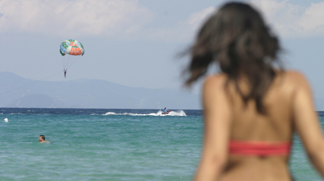 Κορωνοϊός: Εντατικοί έλεγχοι στη Βόρεια Ελλάδα - Σφραγίστηκαν μπαρ στη Χαλκιδική και επιβλήθηκαν υψηλά πρόστιμα