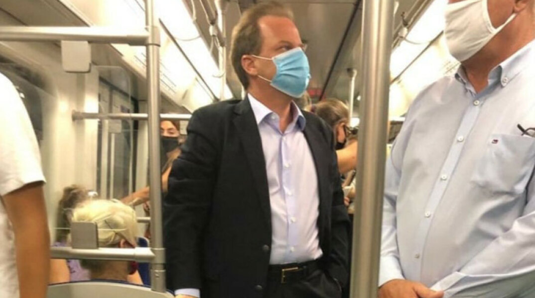 Δρομολόγιο του Μετρό ακολούθησε ο υπουργός Μεταφορών και Υποδομών Κώστας Αχ. Καραμανλής - Για να διαπιστώσει αν επικρατεί συνωστισμός