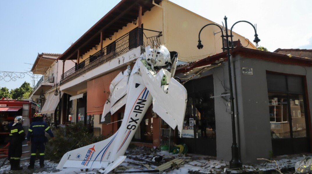 Σέρρες: Πτώση μονοκινητήριου αεροσκάφους μέσα σε χωριό
