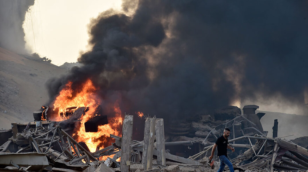 Φονική έκρηξη στον Λίβανο - Ισοπεδώθηκαν κτίρια στο λιμάνι της πρωτεύουσας Βηρυτού