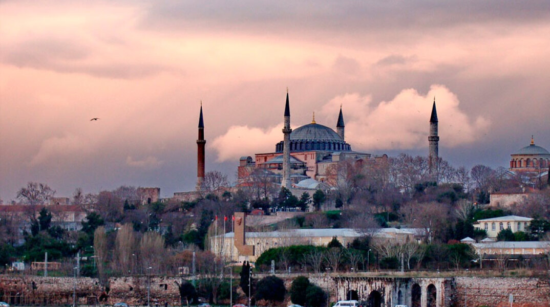 Κορωνοϊός στην Τουρκία: Ανακοινώθηκαν πάνω από 1.000 νέα κρούσματα την Τρίτη 4 Αυγούστου 2020