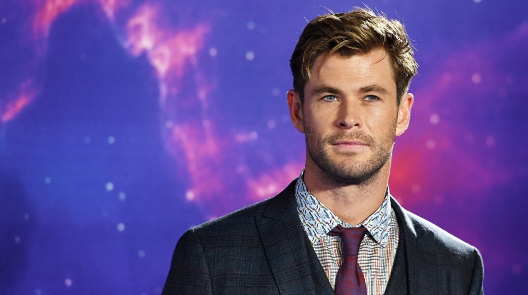 Ο Κρις Χέμσγουορθ είναι έτοιμος να κολυμπήσει με καρχαρίες