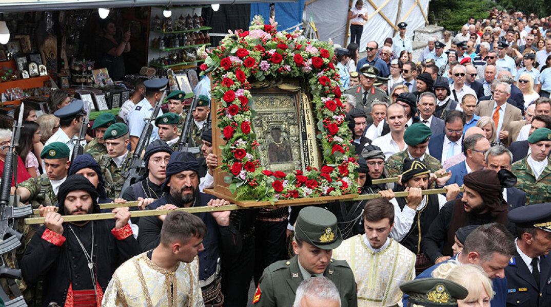 Με μάσκες, αντισηπτικά και αποστάσεις ο φετινός εορτασμός τον Δεκαπενταύγουστο στην Παναγία Σουμελά στην Ημαθία