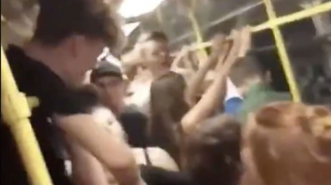 Νέοι στη Γερμανία μετέτρεψαν σε... κλαμπ μετρό και τραμ - Επικράτησε το αδιαχώρητο