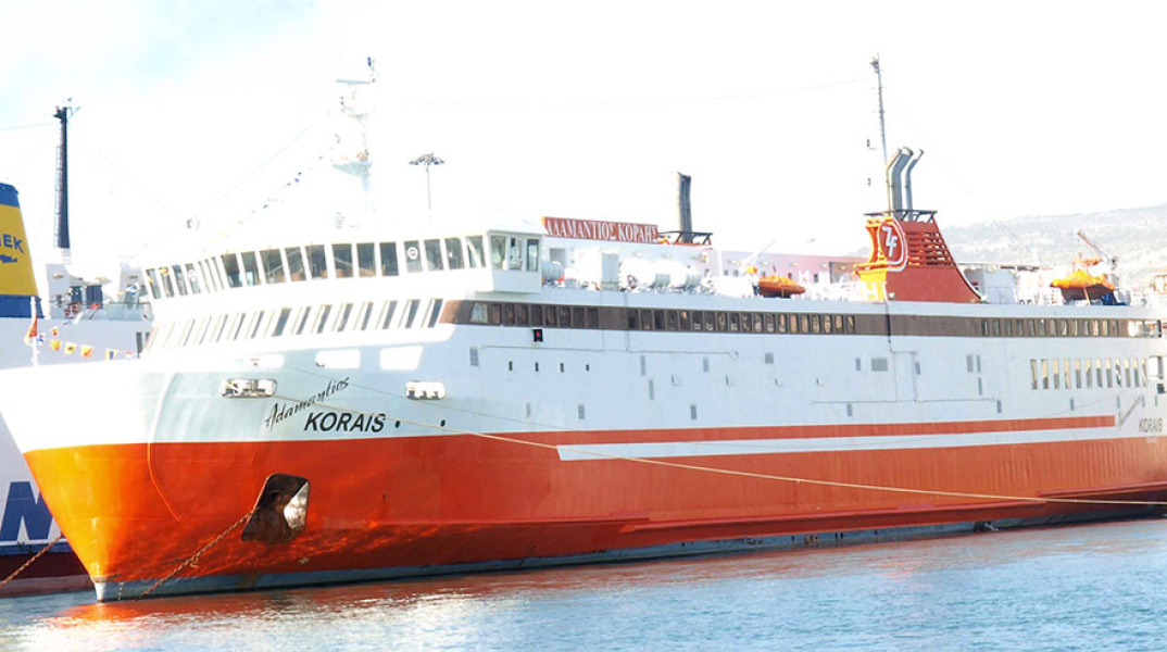 Βλάβη στο  πλοίο «Αδαμάντιος Κοραής»