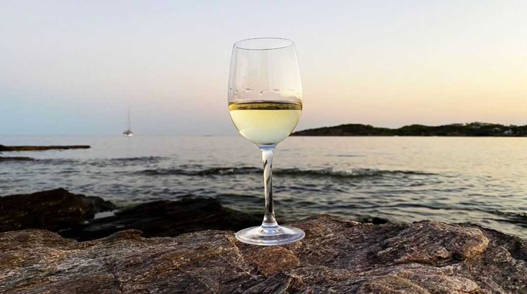 10 ελληνικά κρασιά που έχουν λιγότερο από €10