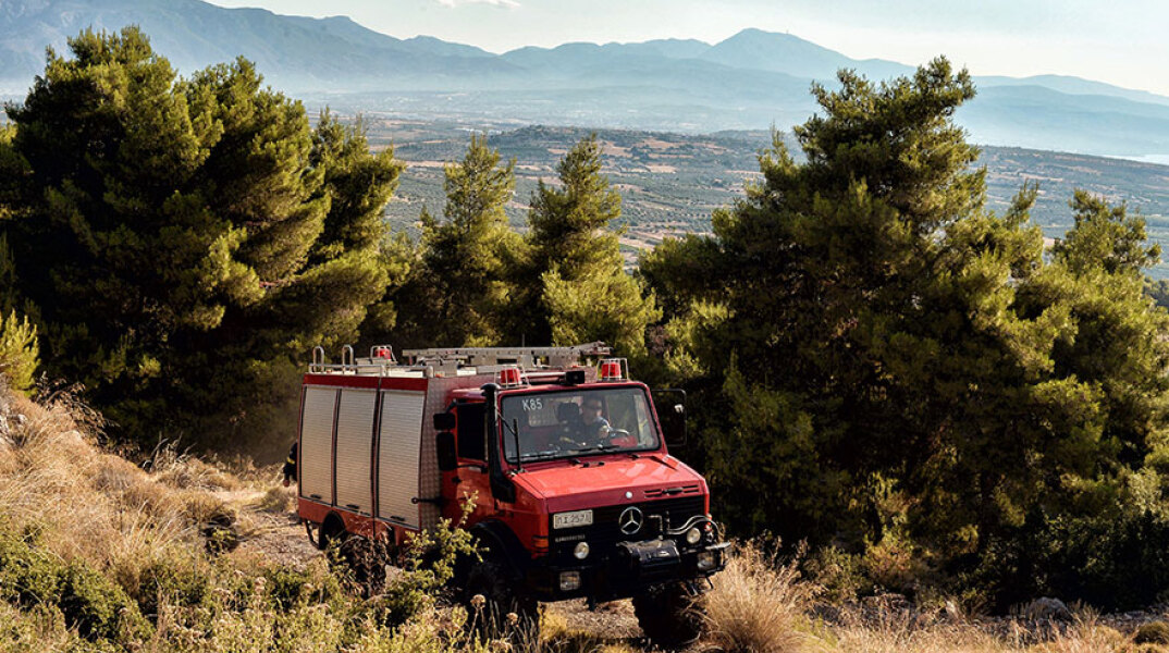 Όχημα της Πυροσβεστικής Υπηρεσίας
