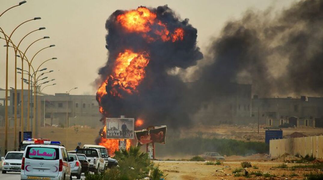 Ξαφνικά ανακοινώθηκε κατάπαυση του πυρός στη Λιβύη 