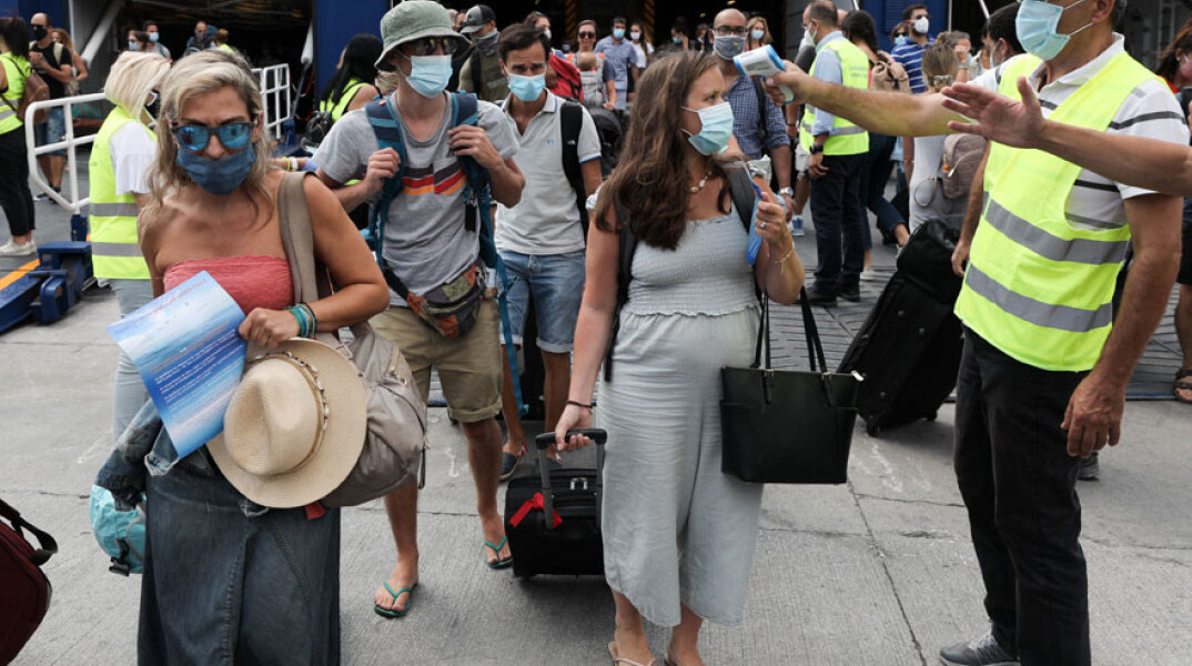 ΔΕΙΓΜΑΤΟΛΗΠΤΙΚΟΙ ΕΛΕΓΧΟΙ ΓΙΑ COVID-19 ΣΕ ΤΑΞΙΔΙΩΤΕΣ ΠΟΥ ΕΠΙΣΤΡΕΦΟΥΝ ΣΤΗΝ ΑΤΤΙΚΗ ΣΤΟ ΛΙΜΑΝΙ ΤΟΥ ΠΕΙΡΑΙΑ