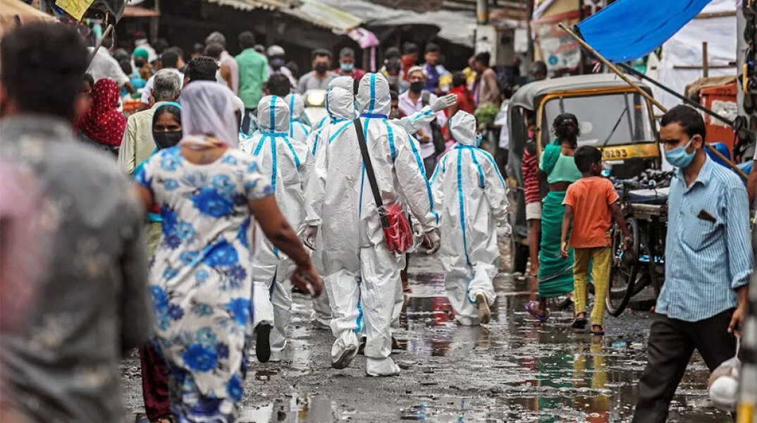Πάνω από 55.000 οι νεκροί από κορωνοϊό στην Ινδία