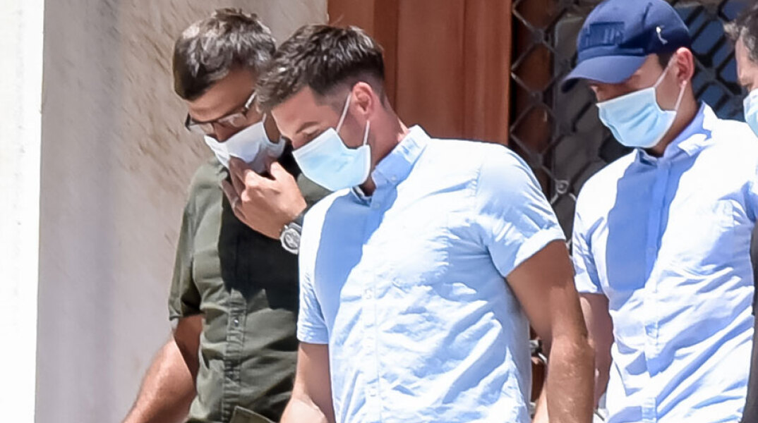 Ο ΠΟΔΟΣΦΑΙΡΙΣΤΗΣ ΤΗΣ ΜΑΝΤΣΕΣΤΕΡ ΓΙΟΥΝΑΙΤΕΝΤ ΧΑΡΙ ΜΑΓΚΟΥΑΙΡ ΣΤΗΝ ΕΙΣΑΓΓΕΛΙΑ ΣΥΡΟΥ ΓΙΑ ΤΗΝ ΑΠΟΛΟΓΙΑ ΤΟΥ 