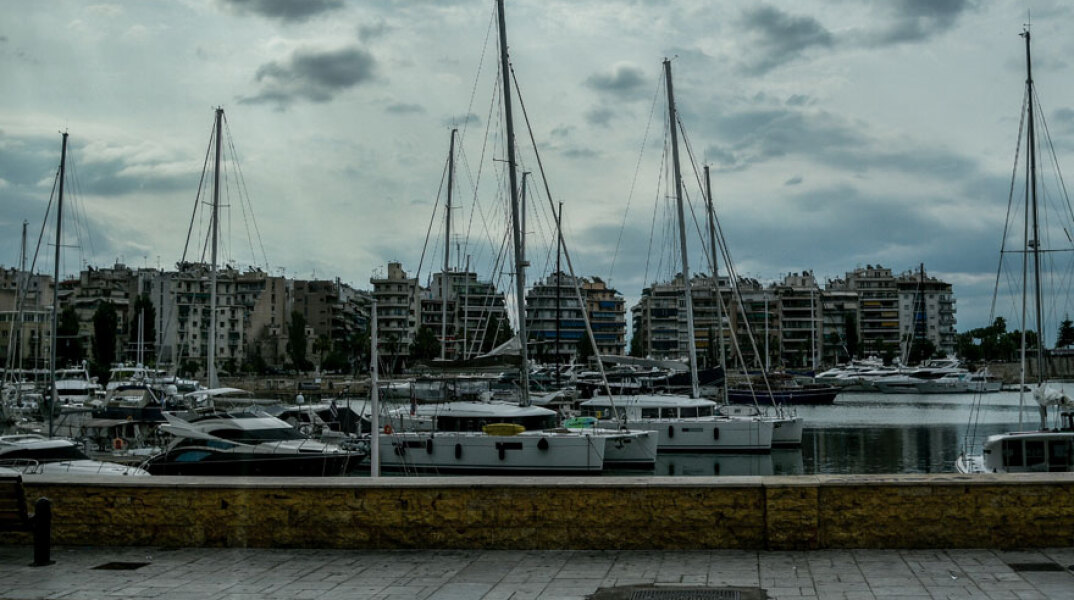 ΒΡΟΧΗ ΣΤΟΝ ΠΕΙΡΑΙΑ