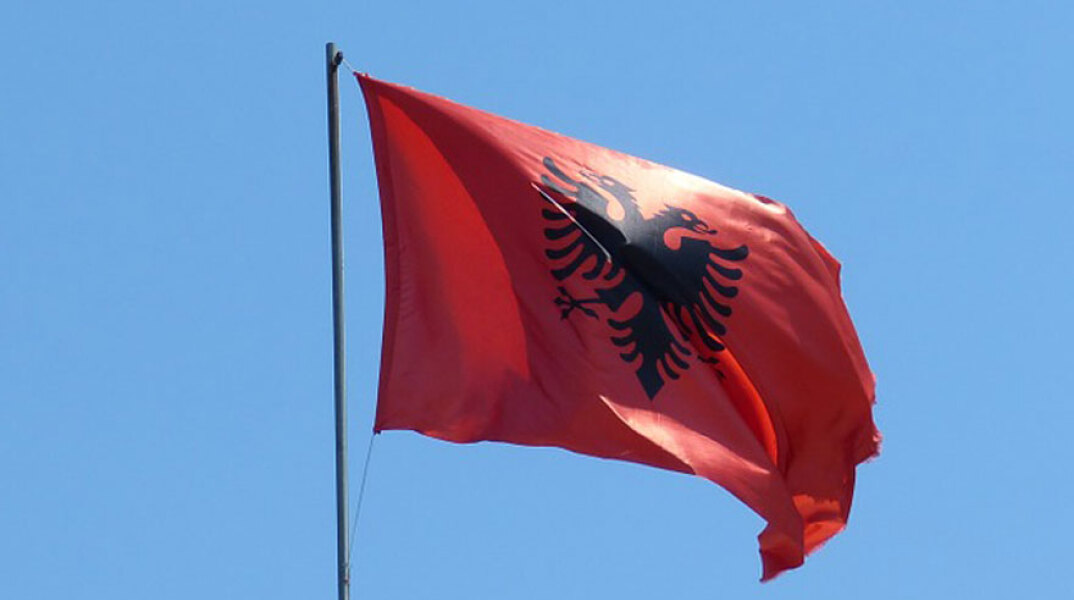 Αλβανική σημαία 