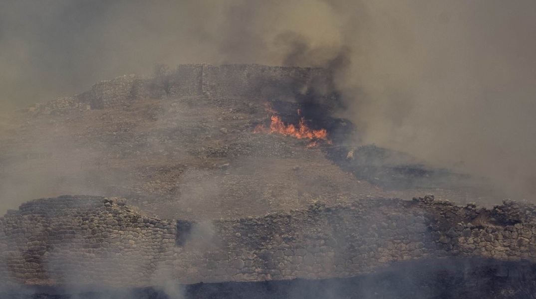 Φωτιά στις Μυκήνες