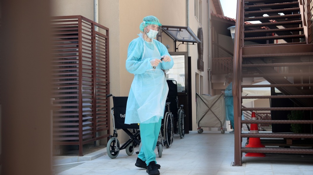 Προληπτικοί έλεγχοι στα γηροκομεία της χώρας